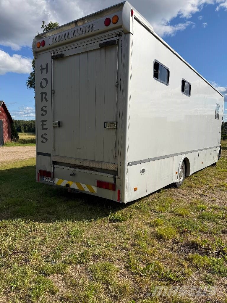 Volvo FL 612 Camiones para transporte de animales