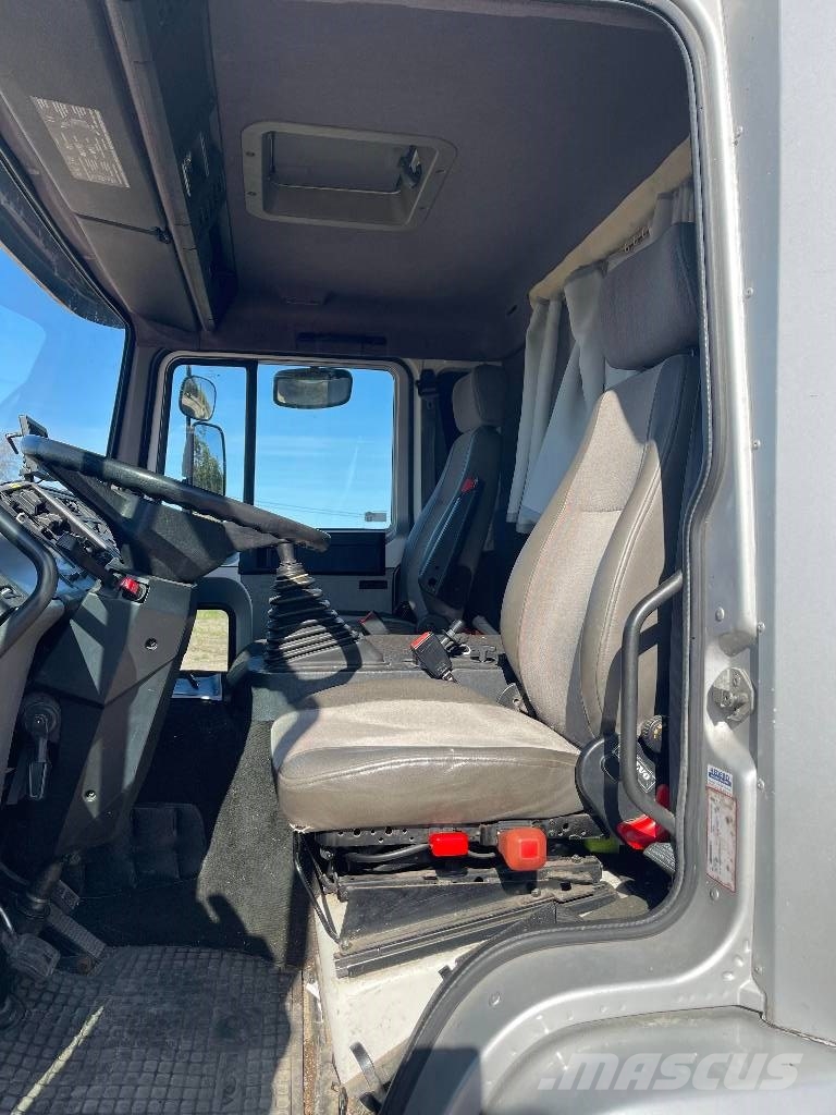 Volvo FL 612 Camiones para transporte de animales