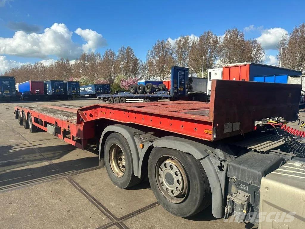 Faymonville 3 AXLE STEERING , DOUVLE EXTENDABLE BED 9,4 + 6,9 Low loader-semi-trailers