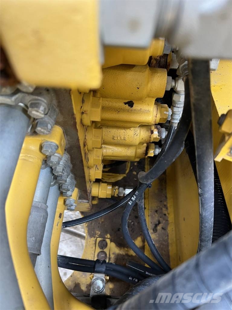 Komatsu PC 450 LC Bagri goseničarji