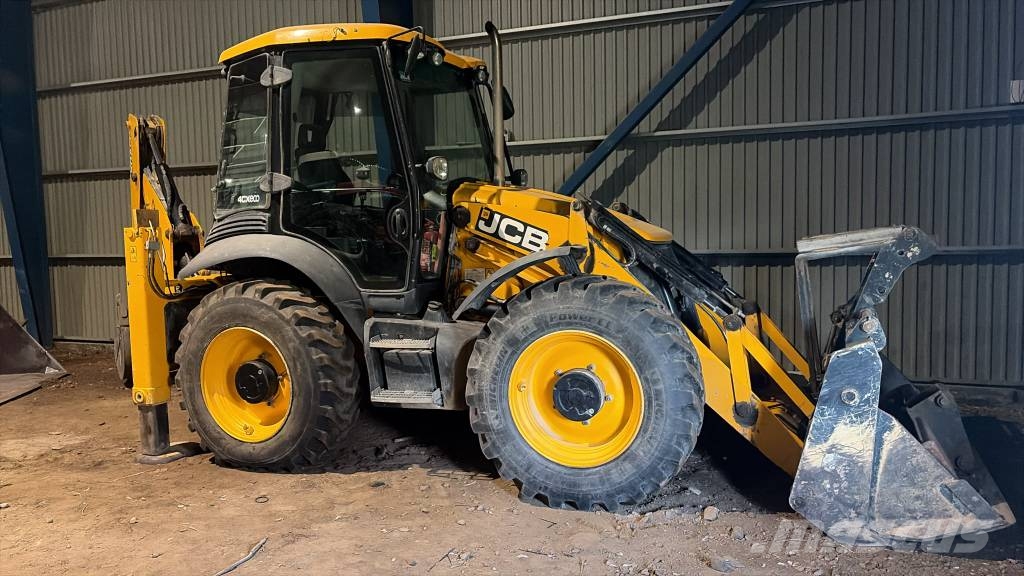 JCB 4 CX 14 لوادر ذات جرافات عكسية