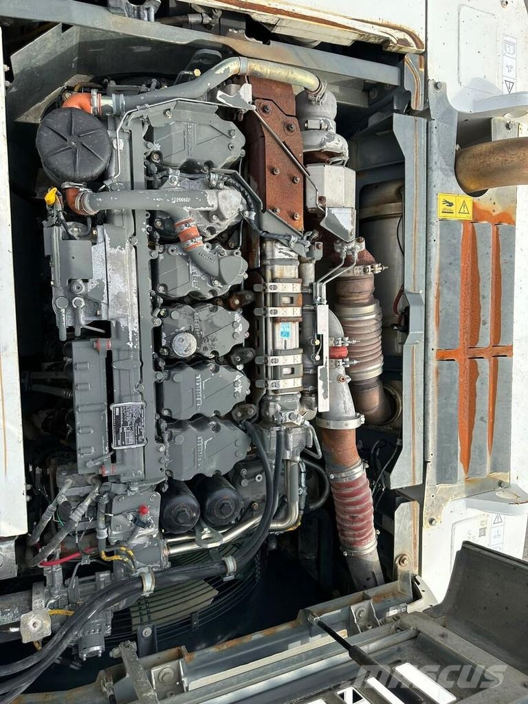 Liebherr R 950 SME / AC / ZSA Pásová rýpadla