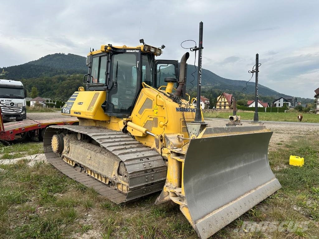 Komatsu D 61 PX24 Buldozer sobre oruga