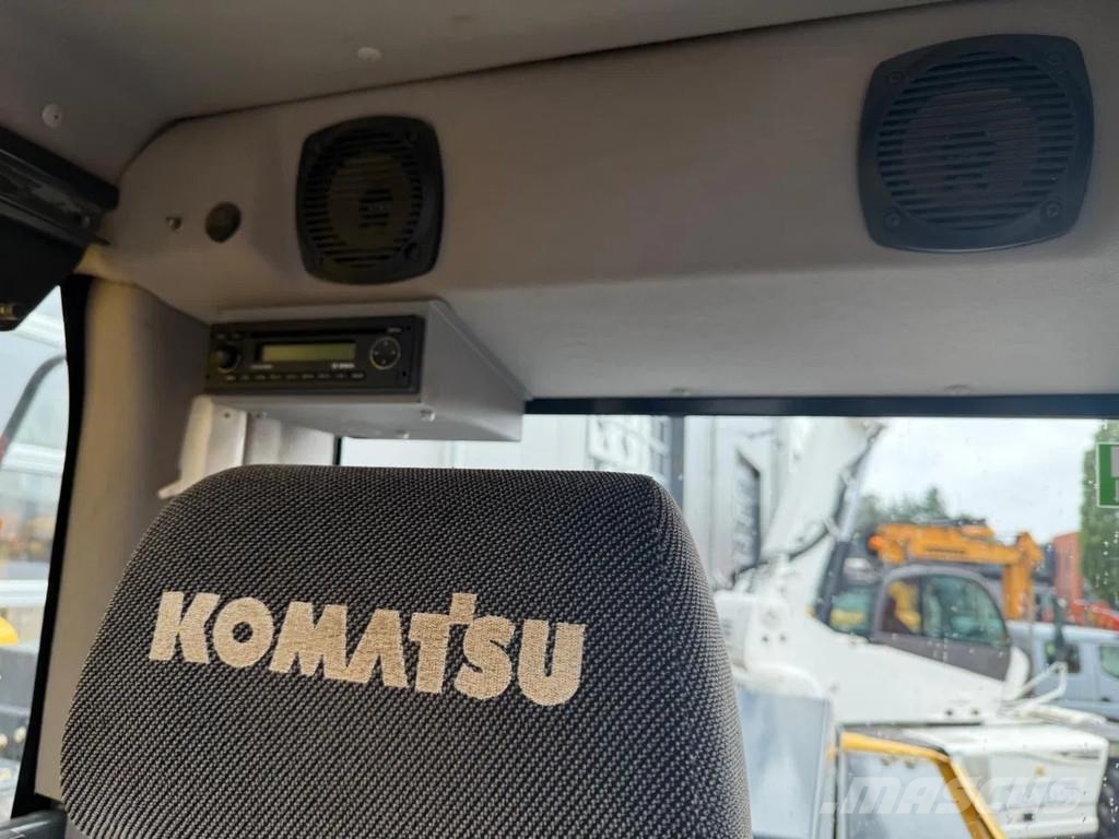 Komatsu PW160-10 حفارات بعجل