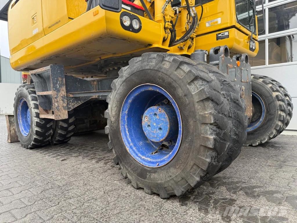 Komatsu PW160-10 حفارات بعجل