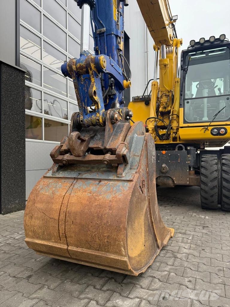Komatsu PW160-10 حفارات بعجل
