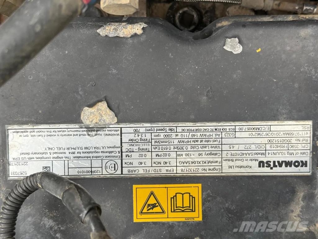 Komatsu PW160-10 حفارات بعجل