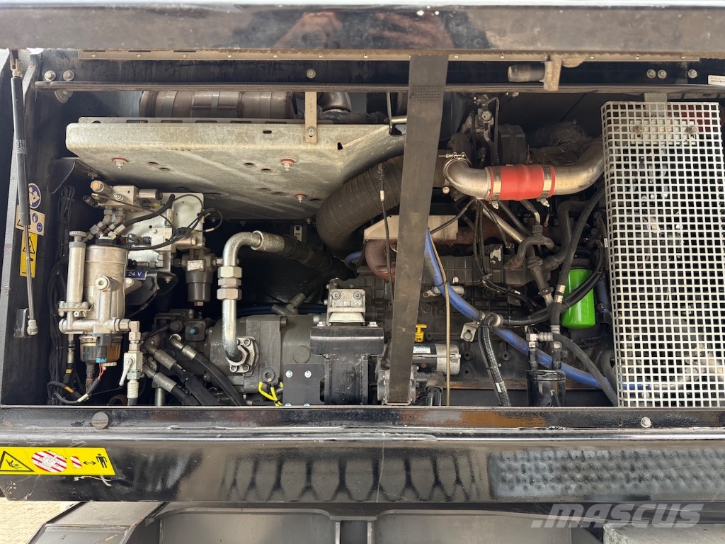 Sennebogen 825M E - 825 ME - 825 E - 825 - 830 M Waste / industry handlers