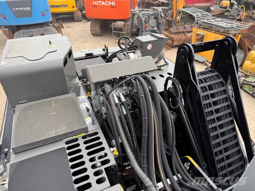 Sennebogen 825M E - 825 ME - 825 E - 825 - 830 M Waste / industry handlers