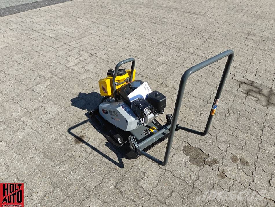 Wacker Neuson BPS 1550 دكاكات أفقية