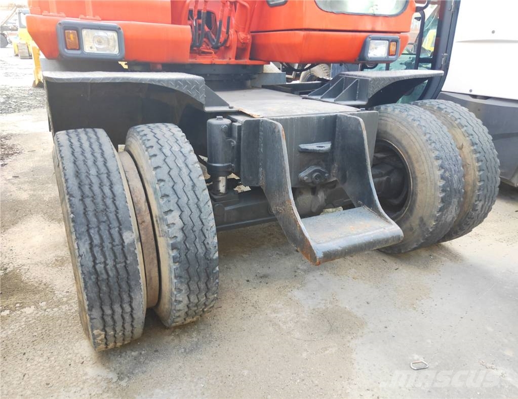 Doosan DH 150 W-7 旋轉式挖土機/掘鑿機/挖掘機