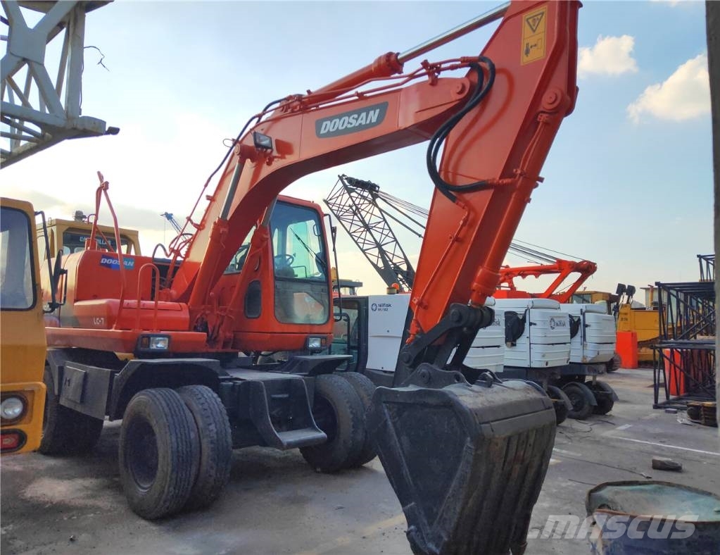 Doosan DH 150 W-7 旋轉式挖土機/掘鑿機/挖掘機