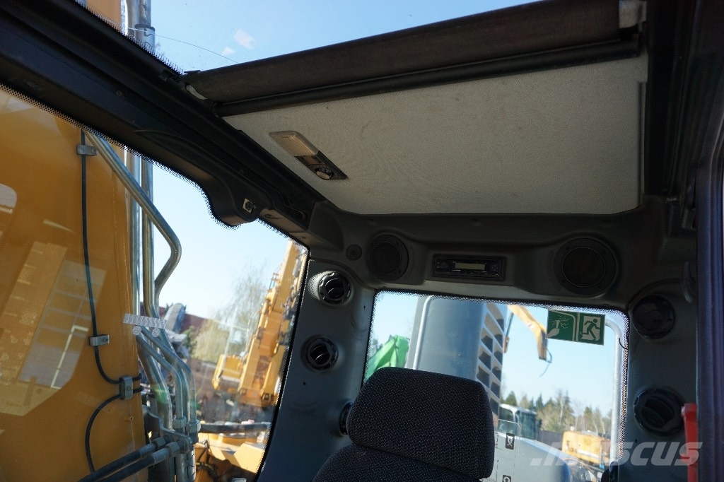 Liebherr R 924 LC Εκσκαφείς με ερπύστριες