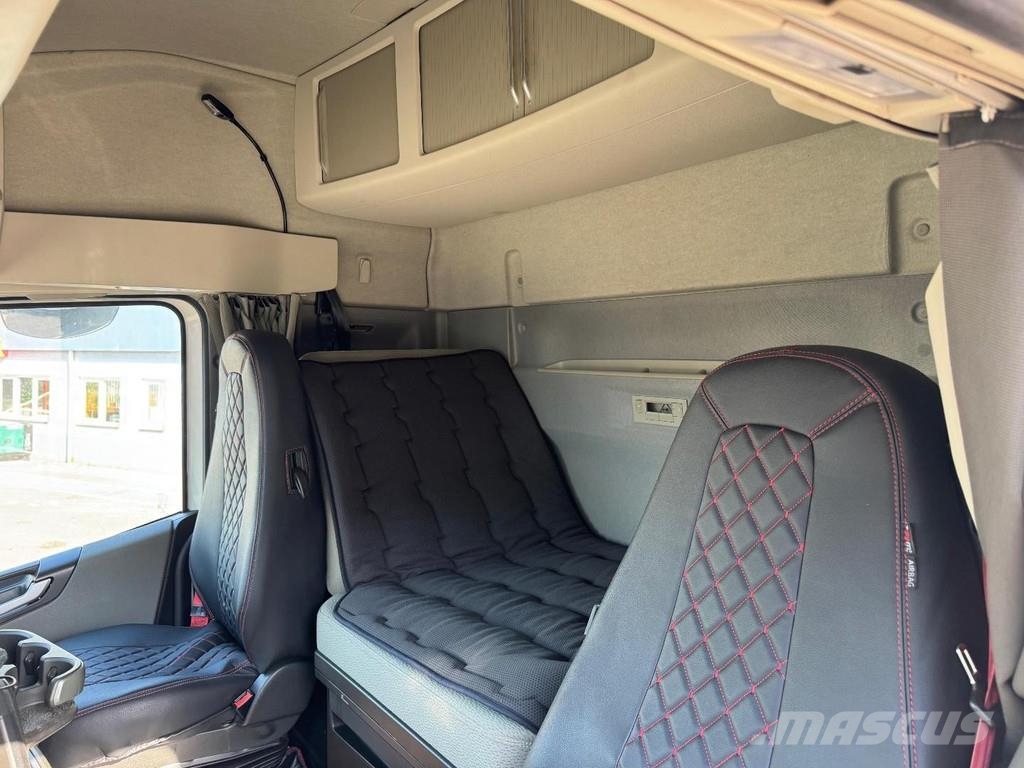 Volvo FH 460 FH5 4x2 ONLY 67.795 KM! Tents