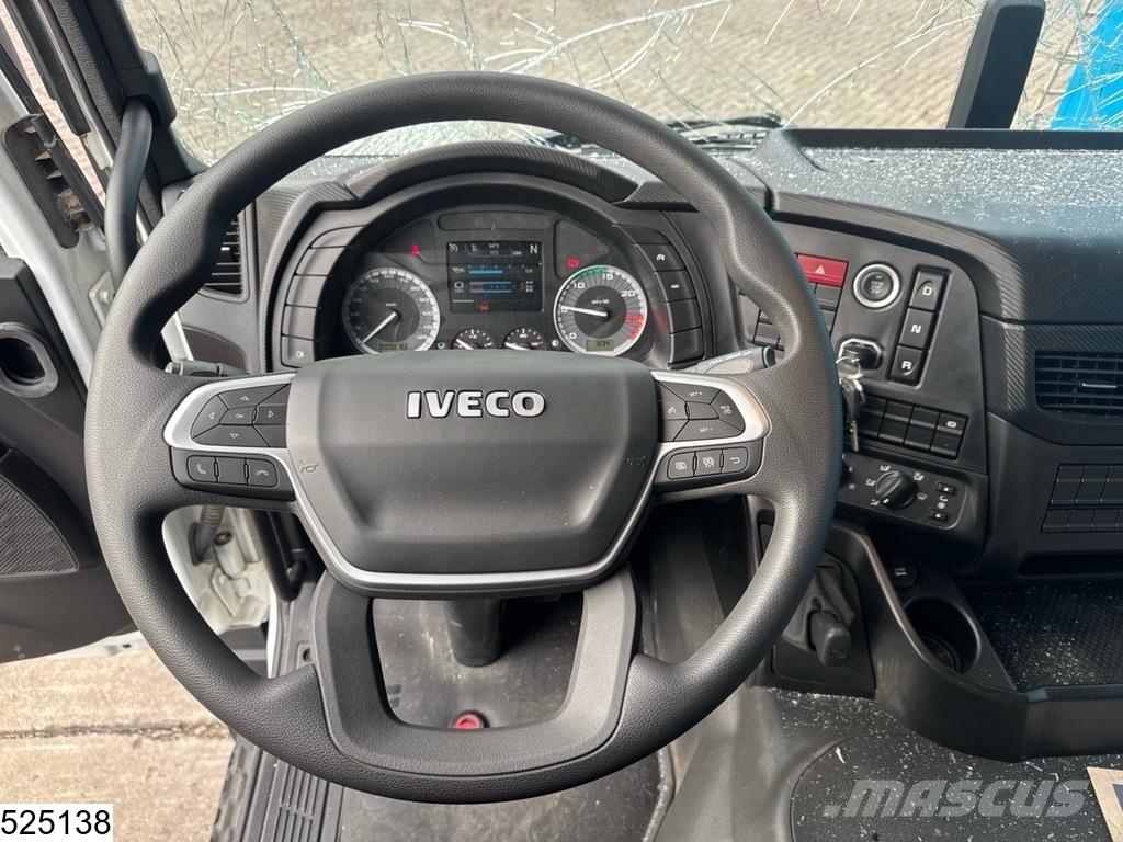 Iveco T-Way 430 6x4, EURO 3, Steel suspension, Hub reduc Chassis met cabine