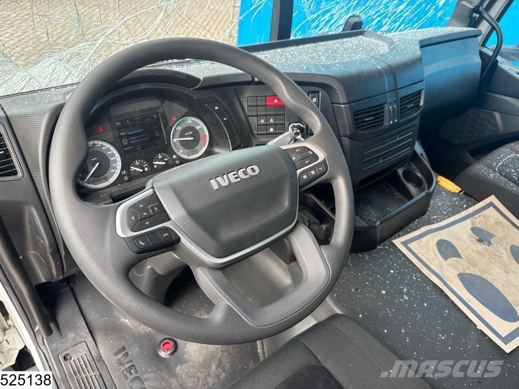 Iveco T-Way 430 6x4, EURO 3, Steel suspension, Hub reduc Chassis met cabine