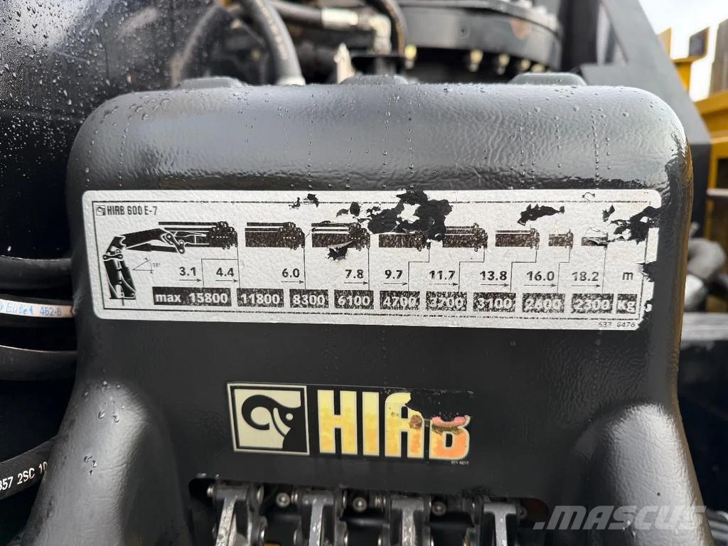 DAF CF 85.460 8x2 + Hiab 600E-7 Hipro رافعات صالحة لكل أنواع الطرق