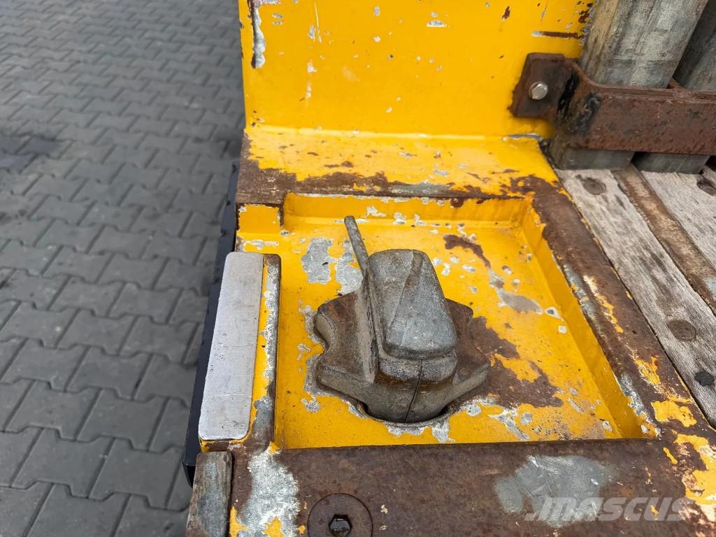 DAF CF 85.460 8x2 + Hiab 600E-7 Hipro رافعات صالحة لكل أنواع الطرق
