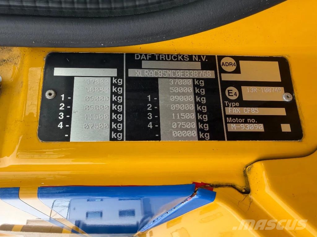 DAF CF 85.460 8x2 + Hiab 600E-7 Hipro رافعات صالحة لكل أنواع الطرق