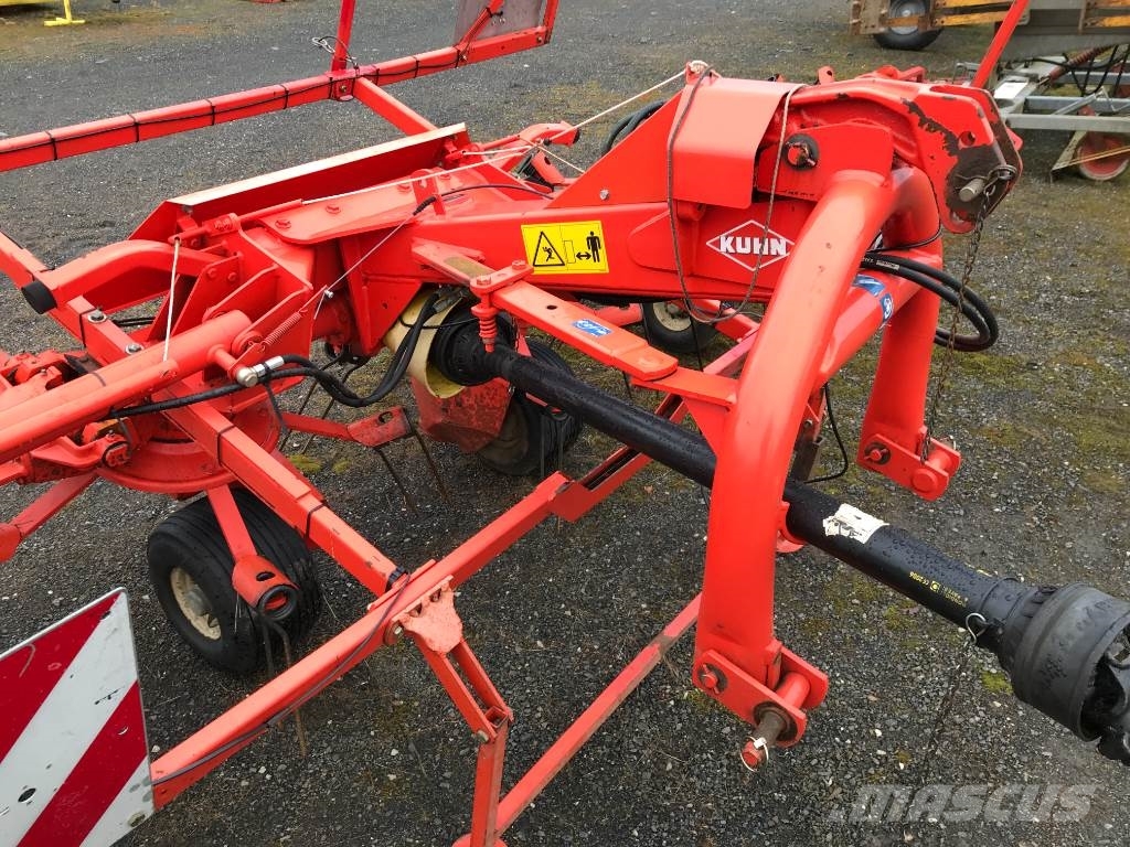 Kuhn GF 7601 MH Rakes and tedders