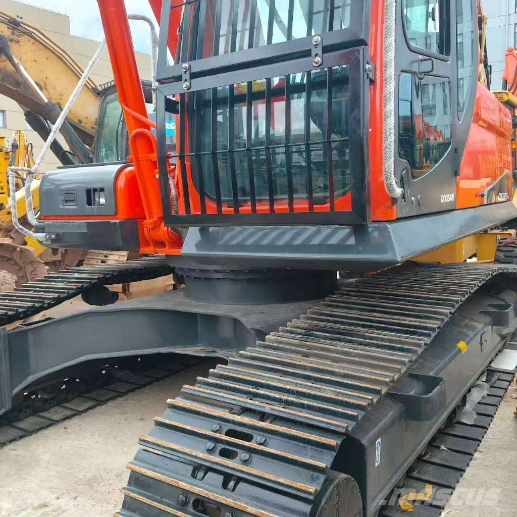 Doosan 225 LC Beltegraver