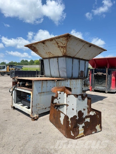 AWC V 1500 WOOD SHREDDER آلات تمزيق المخلفات
