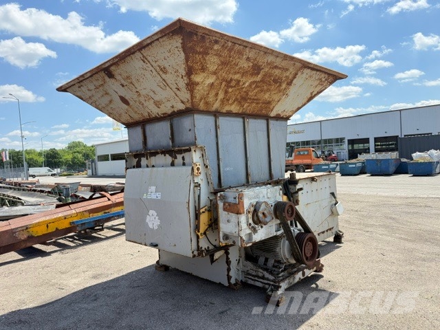 AWC V 1500 WOOD SHREDDER آلات تمزيق المخلفات