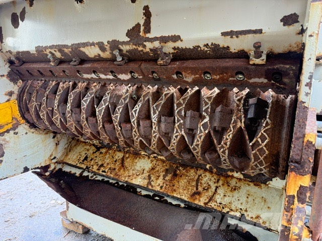 AWC V 1500 WOOD SHREDDER آلات تمزيق المخلفات