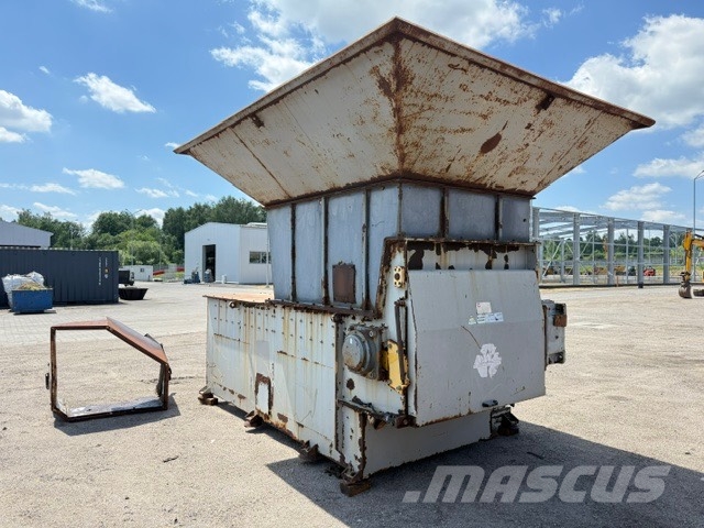 AWC V 1500 WOOD SHREDDER آلات تمزيق المخلفات