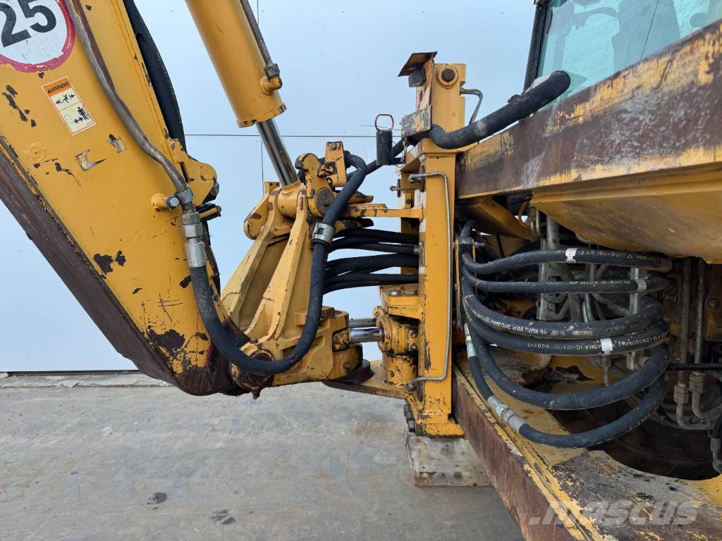CAT 432D - Telescopic Boom / Hammer Lines لوادر ذات جرافات عكسية