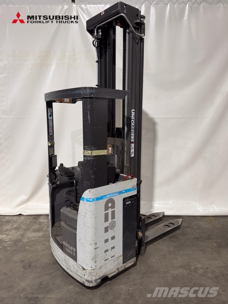 UniCarriers Fahrerquersitzstapl - 2.617 Std. - HH 7.500 mm Sideloaders