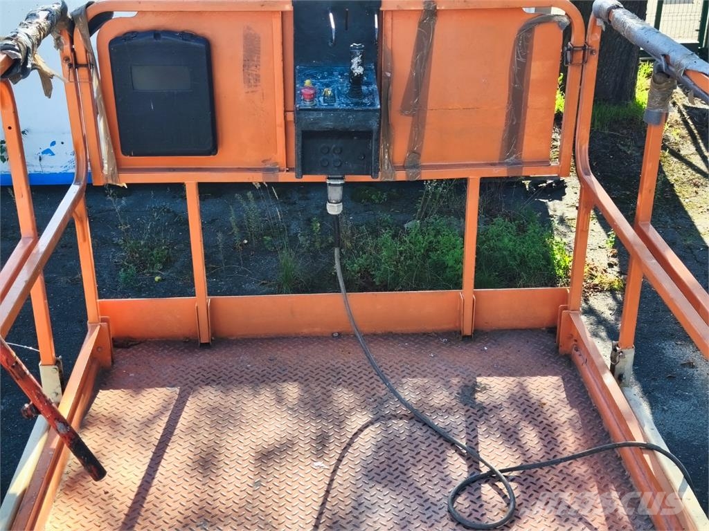 JLG 4069LE Statyba - Kita