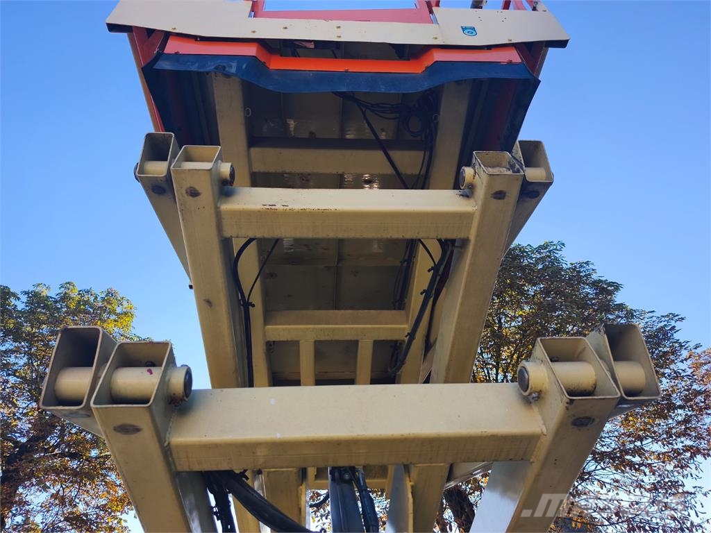 JLG 4069LE Statyba - Kita
