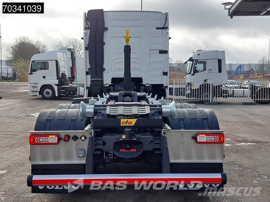 Volvo FH 500 6X2 COMING SOON! Aero HYVA 26-60S Full air Vrachtwagen met containersysteem