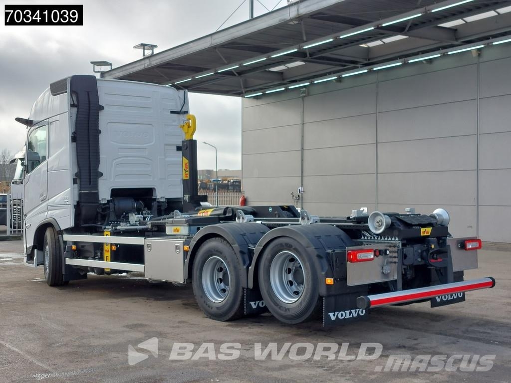 Volvo FH 500 6X2 COMING SOON! Aero HYVA 26-60S Full air Vrachtwagen met containersysteem
