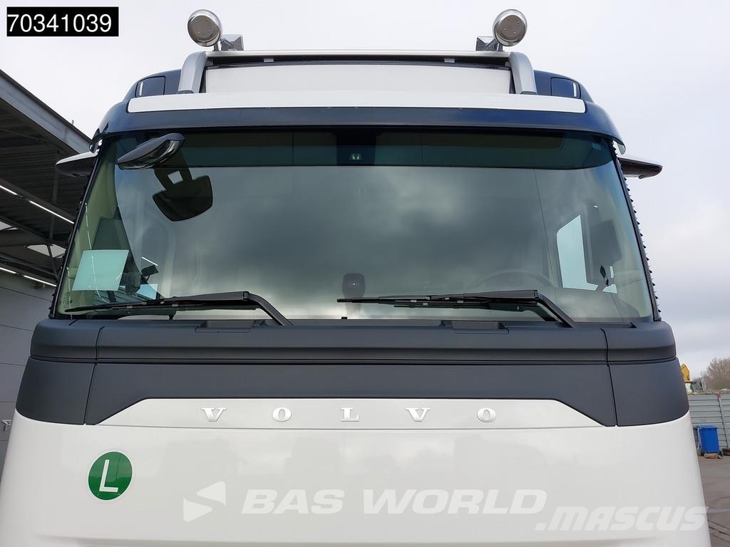 Volvo FH 500 6X2 COMING SOON! Aero HYVA 26-60S Full air Vrachtwagen met containersysteem