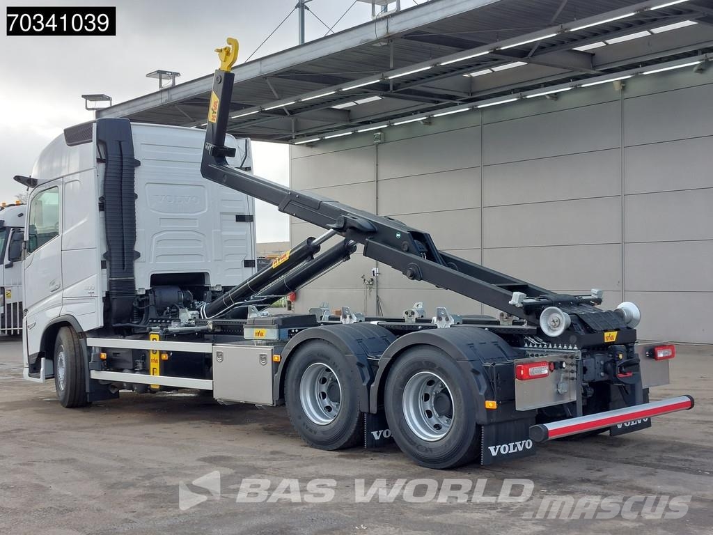 Volvo FH 500 6X2 COMING SOON! Aero HYVA 26-60S Full air Vrachtwagen met containersysteem