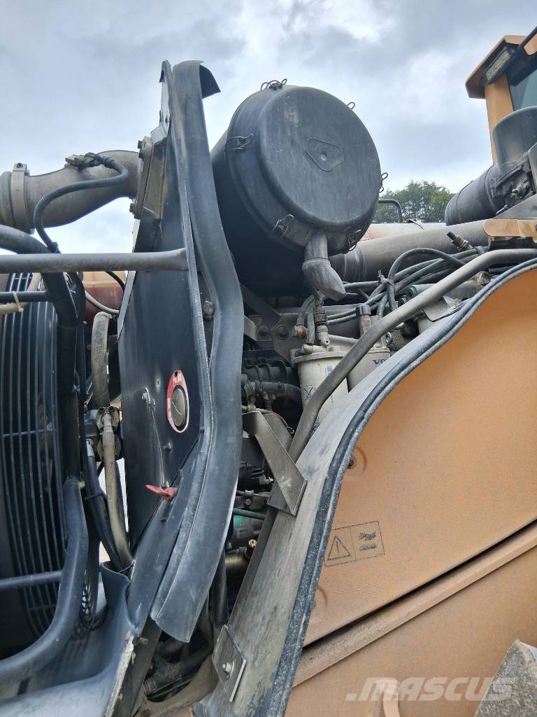 Volvo L 220 G Wielladers