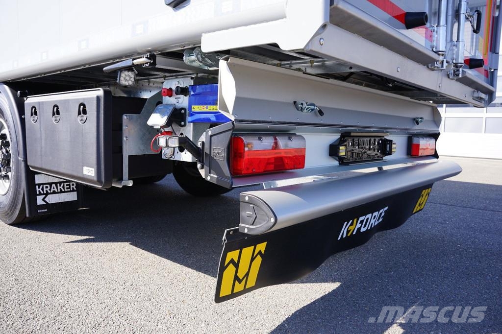 Kraker K-Force 92M3 - stock model Návesy s pohyblivou podlahou
