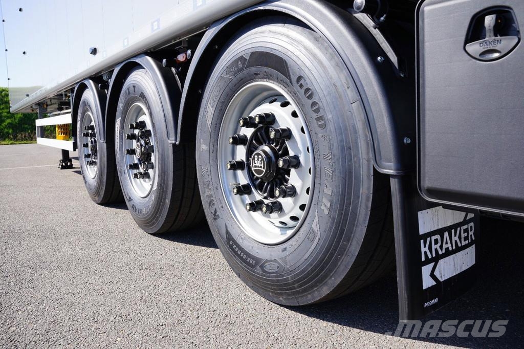 Kraker K-Force 92M3 - stock model Návesy s pohyblivou podlahou