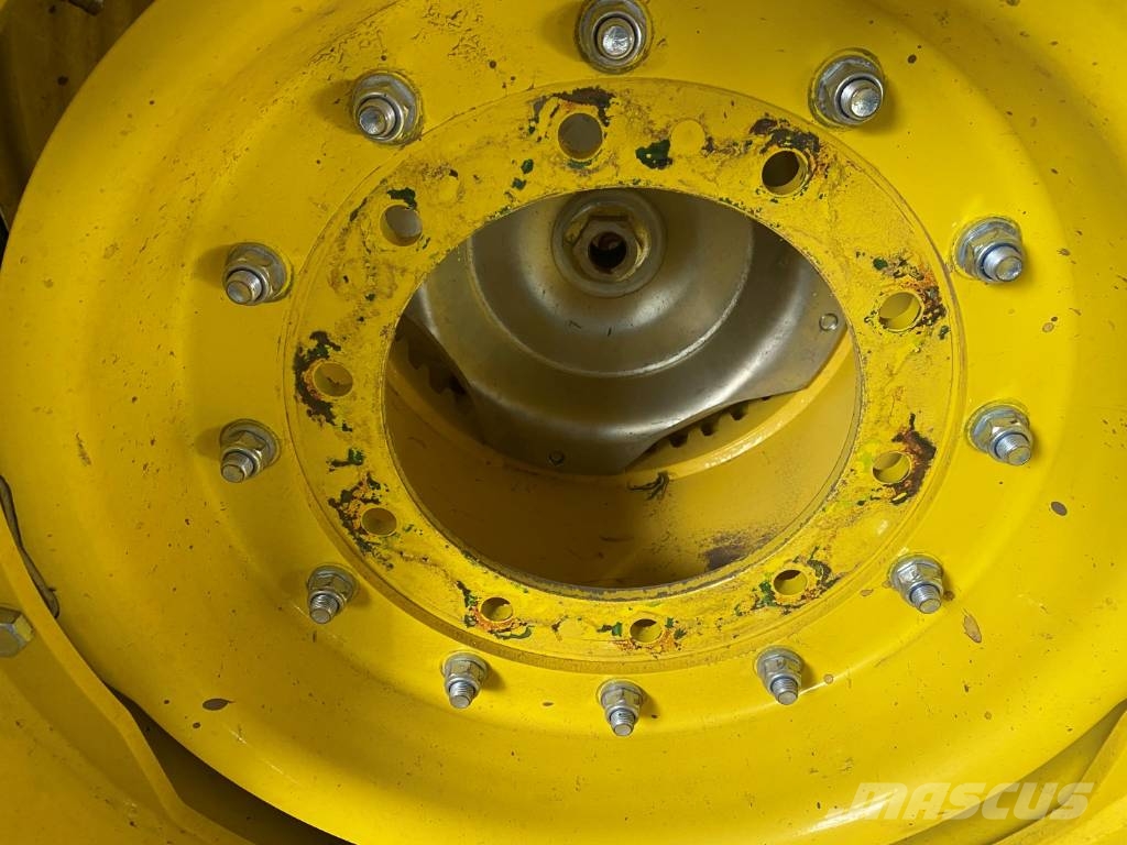 BKT 420-85R30 and 480-80R46 dual wheel set الإطارات والعجلات والحافات