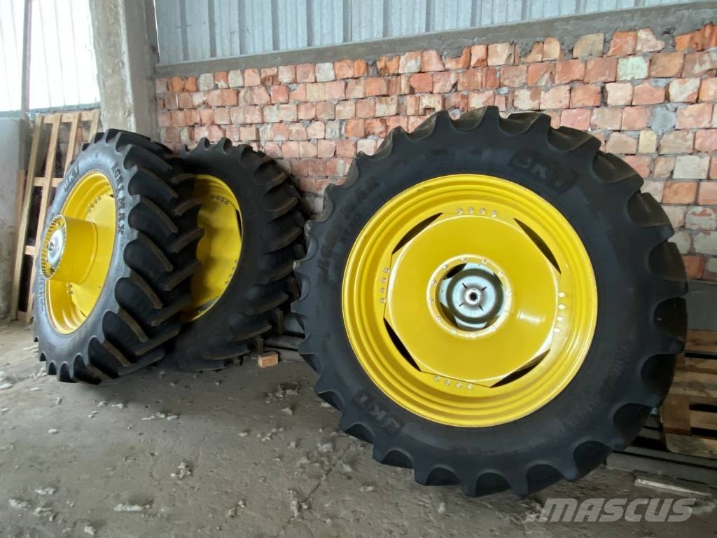 BKT 420-85R30 and 480-80R46 dual wheel set الإطارات والعجلات والحافات
