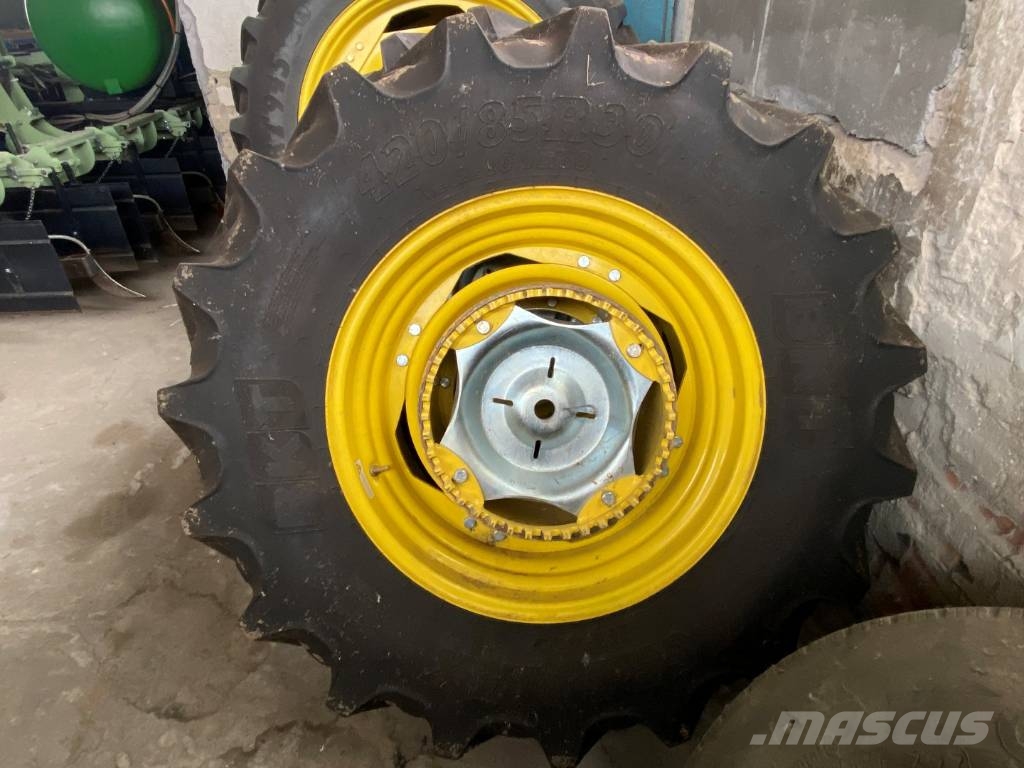 BKT 420-85R30 and 480-80R46 dual wheel set الإطارات والعجلات والحافات