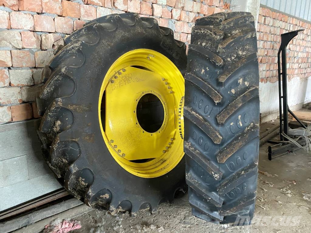 BKT 420-85R30 and 480-80R46 dual wheel set الإطارات والعجلات والحافات