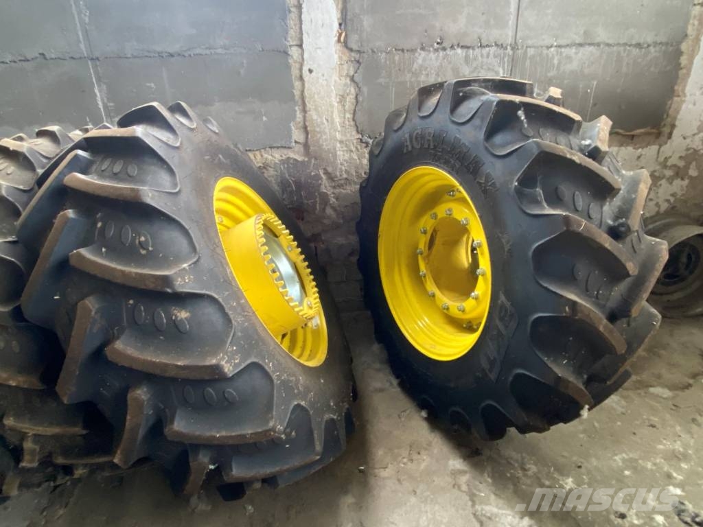 BKT 420-85R30 and 480-80R46 dual wheel set الإطارات والعجلات والحافات