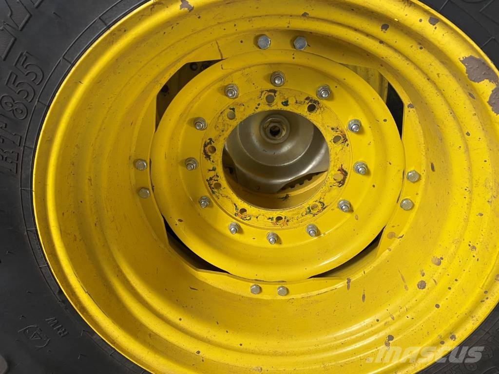 BKT 420-85R30 and 480-80R46 dual wheel set الإطارات والعجلات والحافات