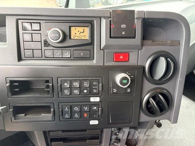 Renault T460 PROTECT SLEEPERCAB (EURO 6 / I-SHIFT / 8.000 وحدات الجر