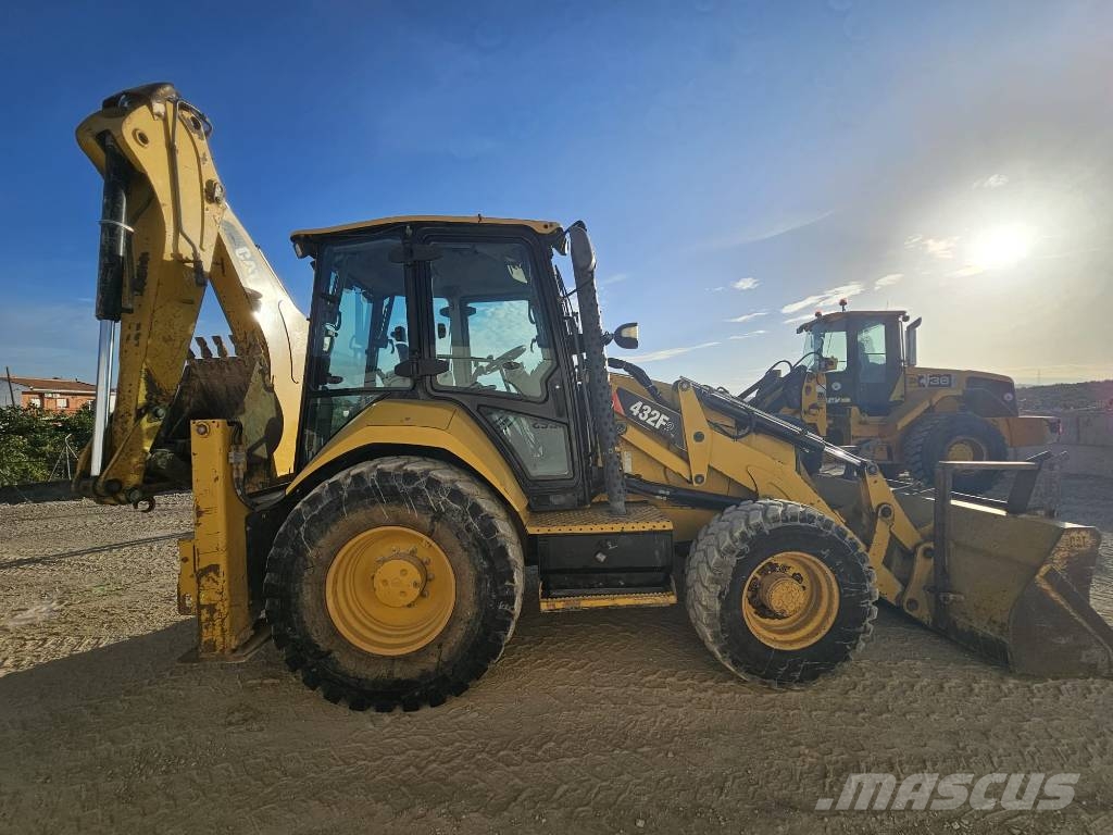 CAT 432 F Traktorgravere
