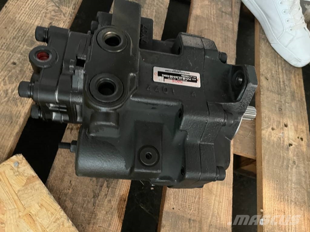 Hitachi EX55 Hydraulic Pump Хидравлични