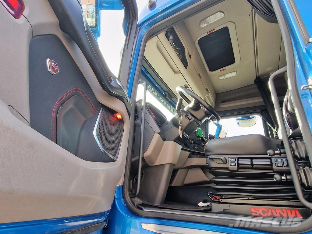 Scania R580 V8 NGS Highline 8x4*4 - 3 way Tipper - Retard Camiones bañeras basculantes o volquetes